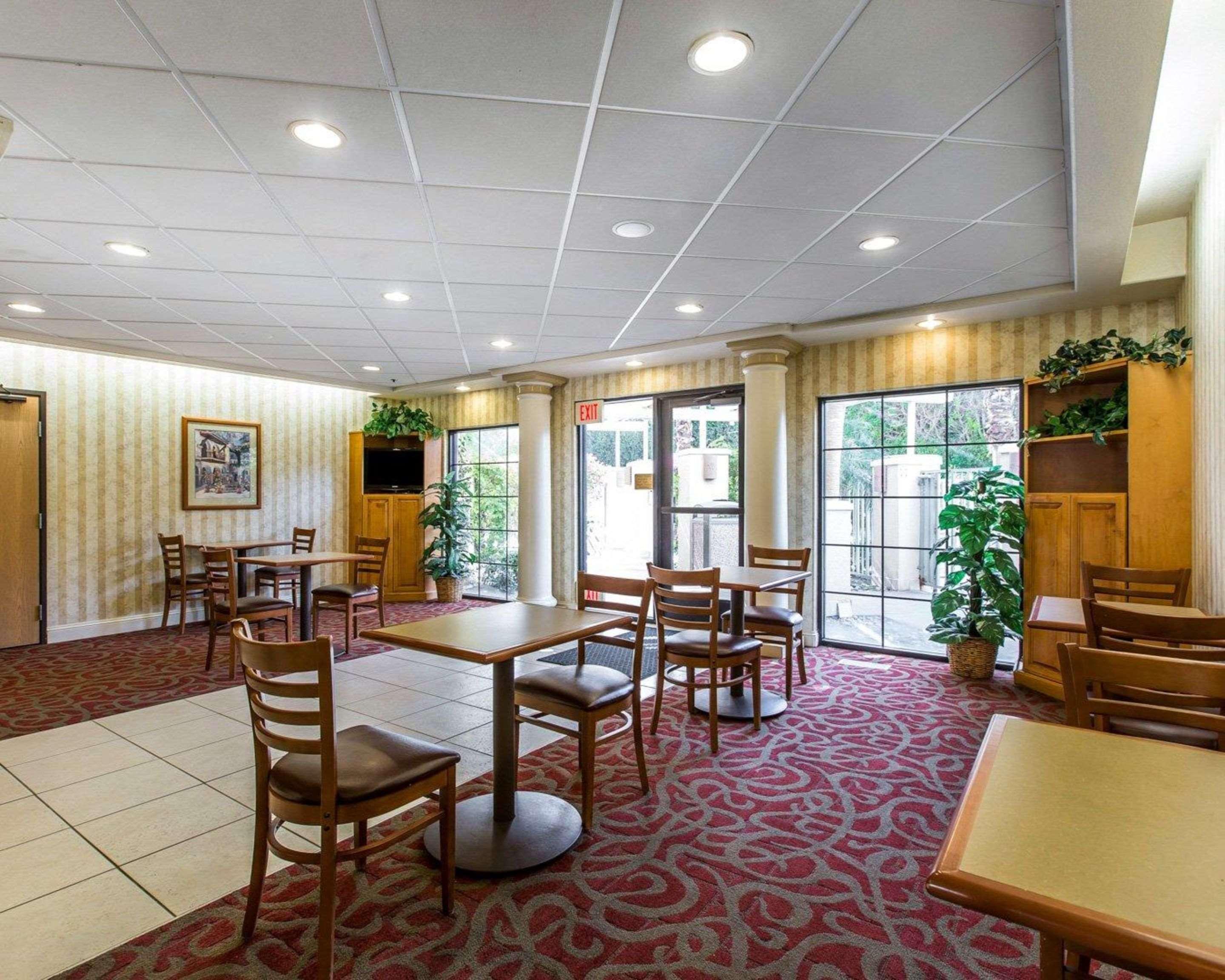 Comfort Suites Palm Desert I-10 Eksteriør billede